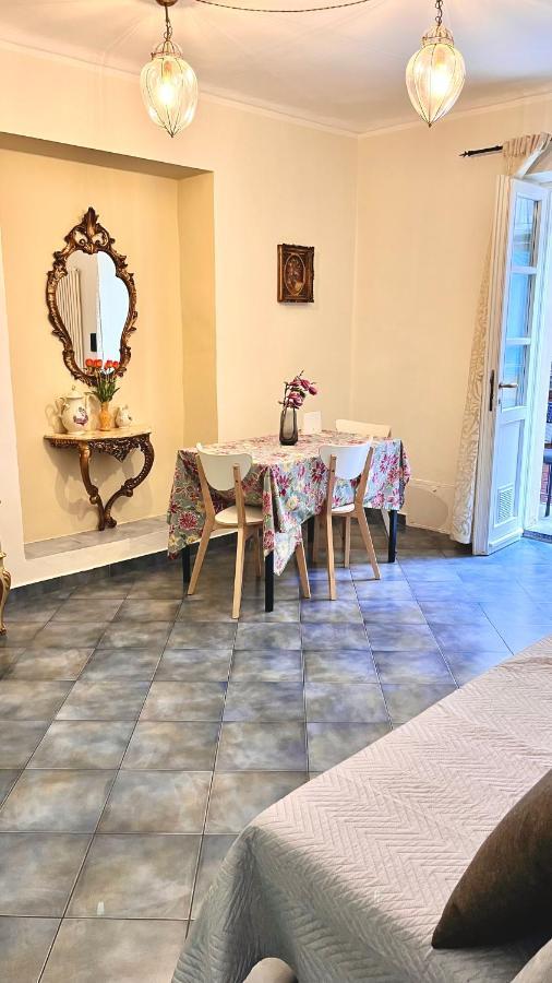 Al Bicerin Apartment, In Historical Center Of Turin Extérieur photo